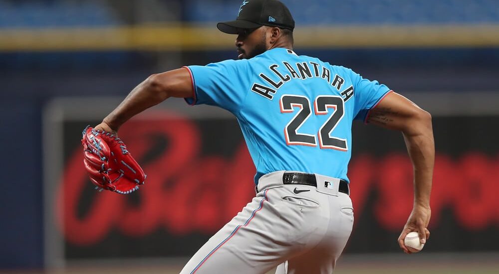 Sandy Alcantara of Marlins pitches to a NRFI - August 25, 2025