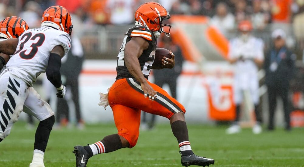 Cleveland Browns attempt to hit total props week 8