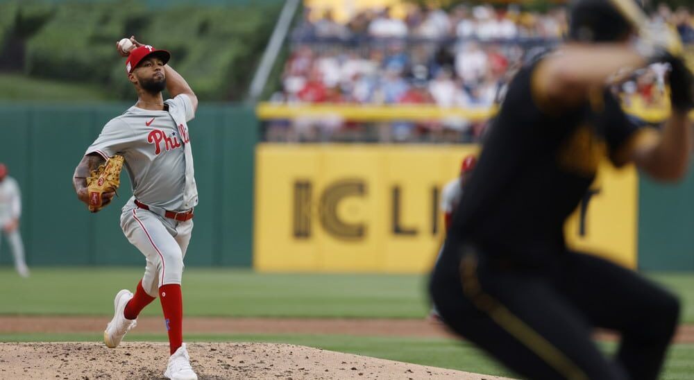 Christopher Sanchez attempts to achieve NRFI - August 25, 2025