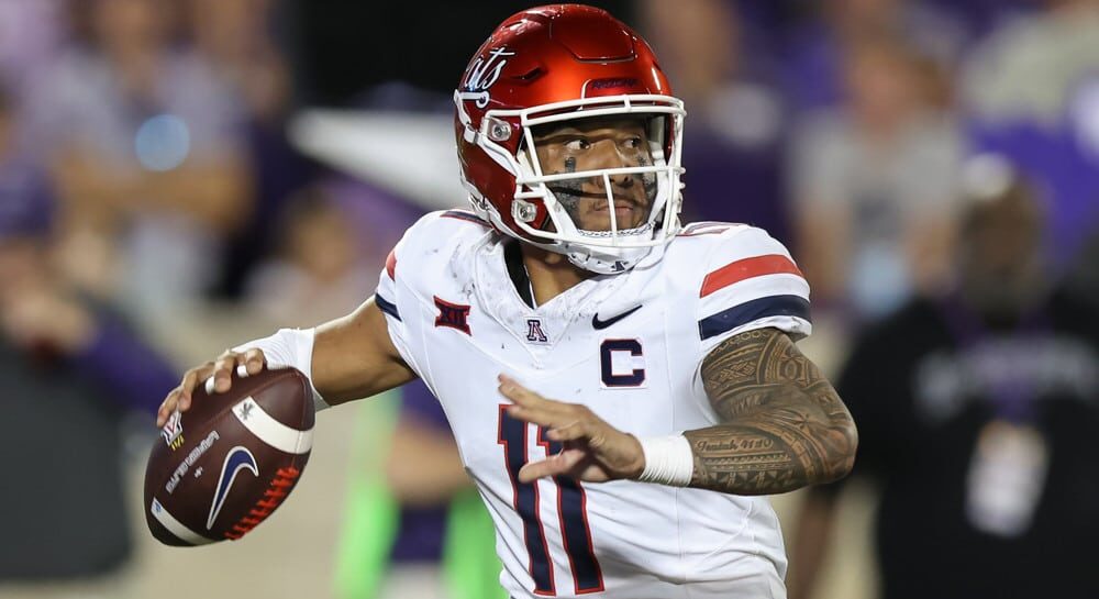 Quarterback Noah Fifita of the Arizona football team