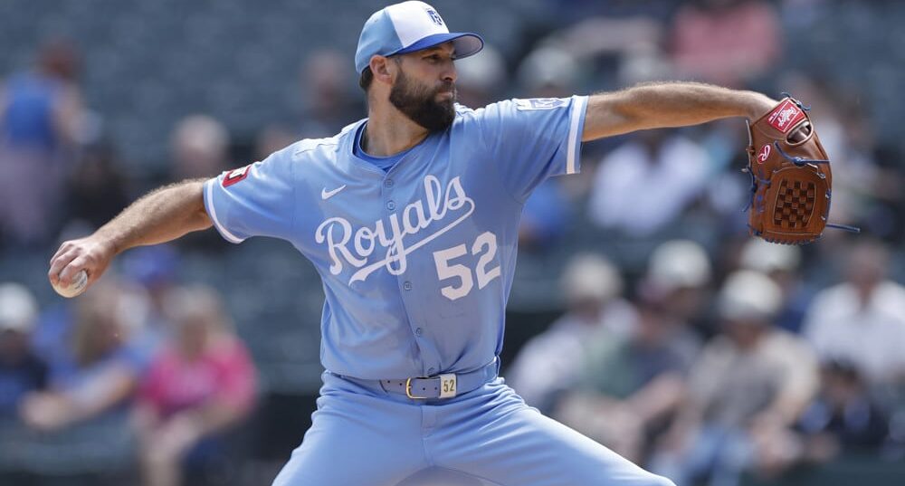 Michael Wacha attempts to hit NRFI - August 18, 2025