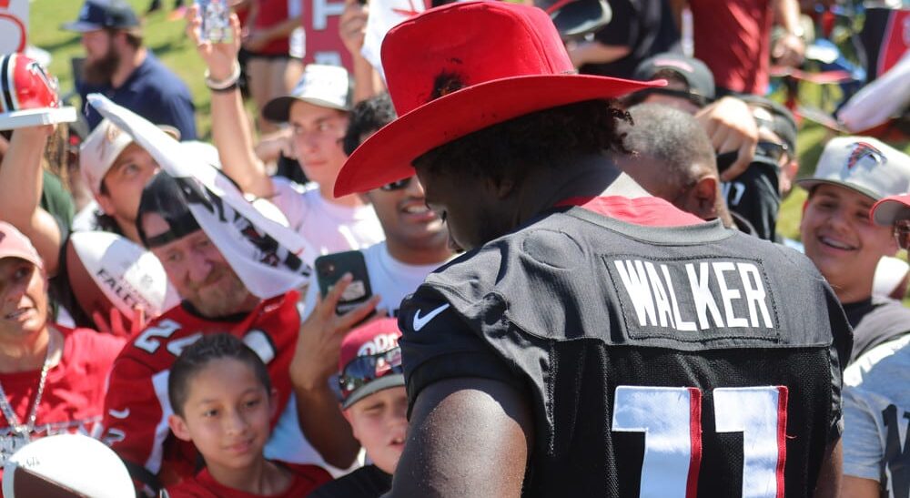 Jalon Walker attempts to win the 2025 NFL Defensive Rookie of the Year Award