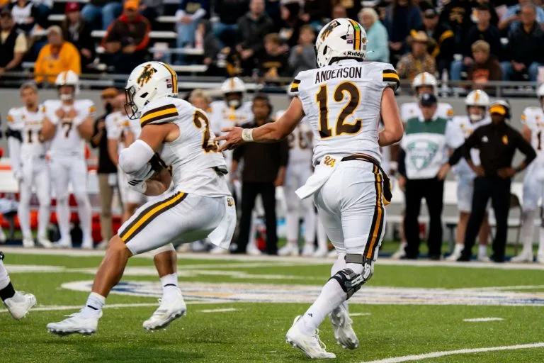 Utah Utes vs Wyoming Cowboys Picks and Prediction