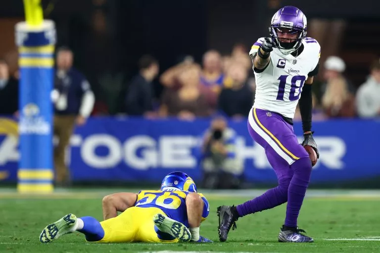Justin Jefferson looks to lead the Vikings over the Bears