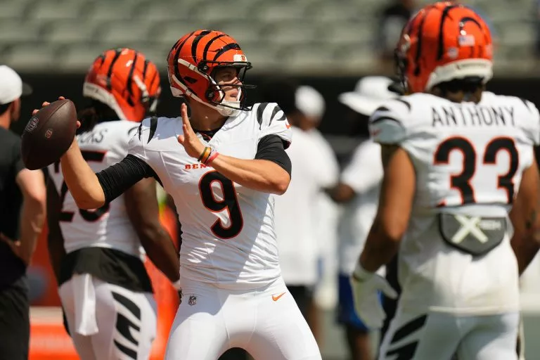 Joe Burrow looks to lead the Bengals past the Browns