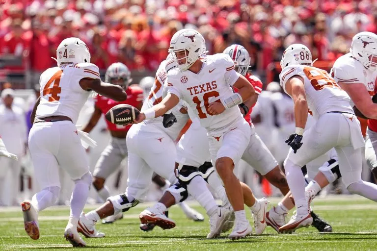 Arch Manning looks to lead the Longhorns over the Miners