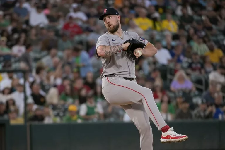 garrett Chrochet looks to led the Red Sox over the Rays