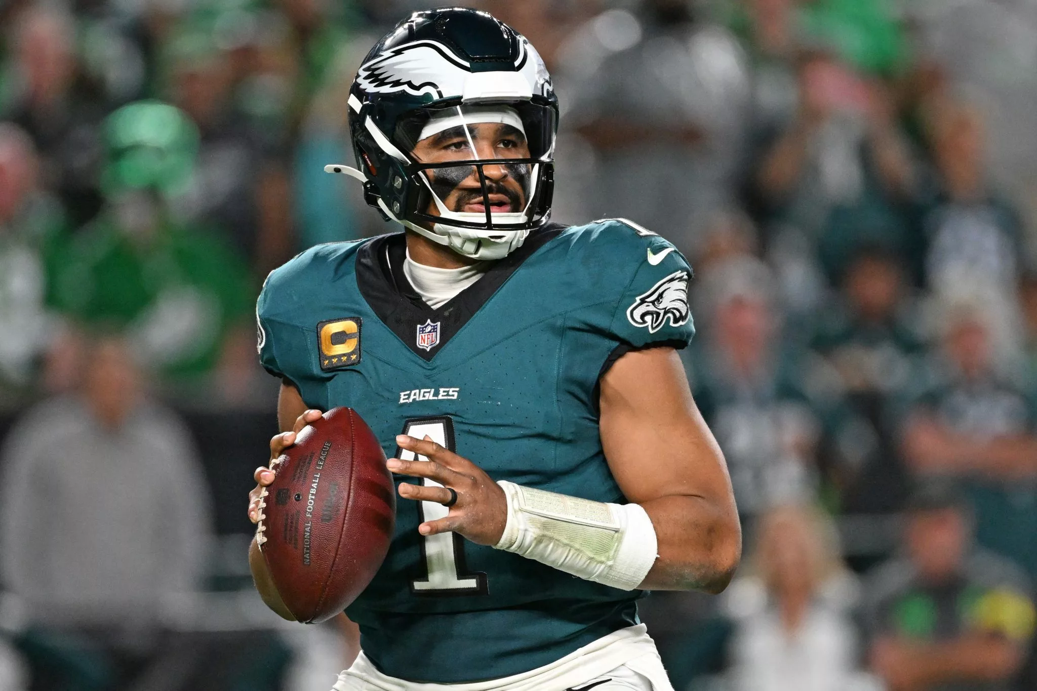 Jalen hurts looks to lead the Eagles over the Chiefs