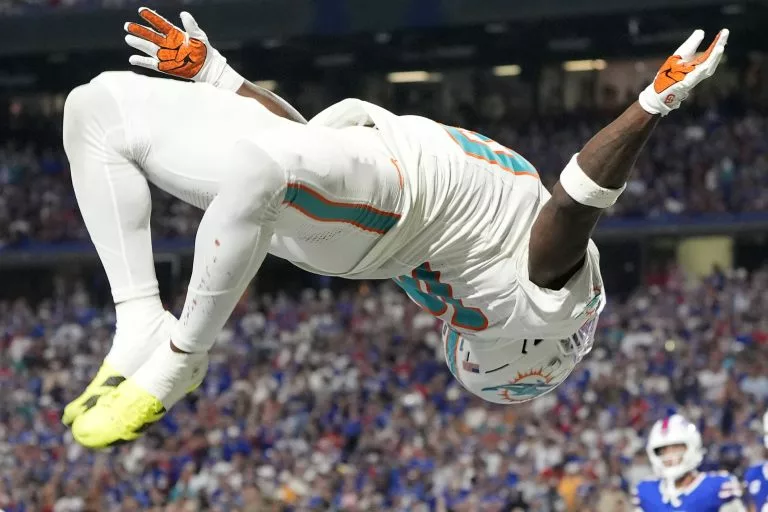 Tyreek Hill looks to lead the Dolphins over the Jets