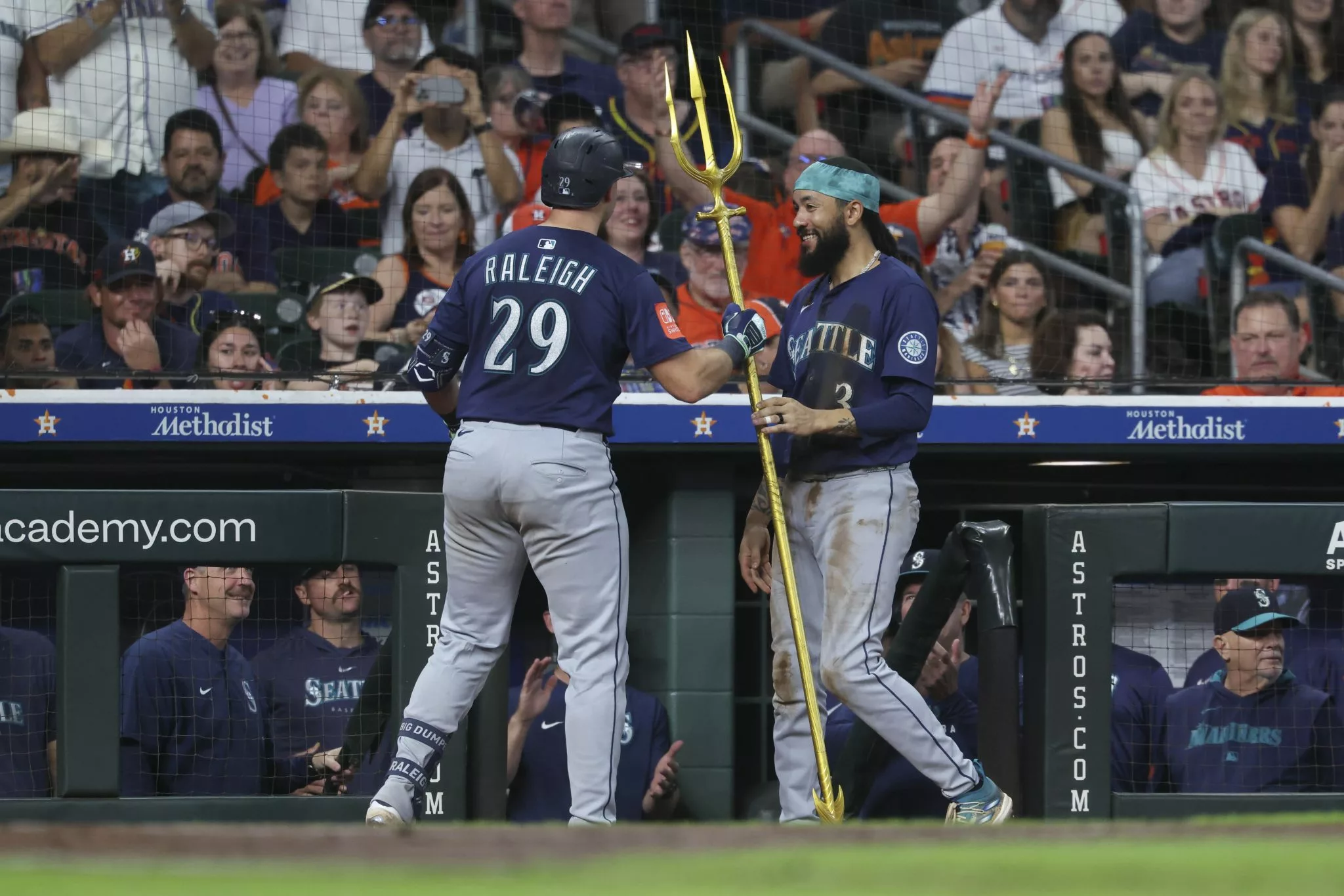 Cal Raleigh looks to lead the Mariners over the Rockies