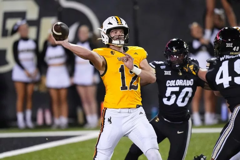 UNLV Rebels vs. Wyoming Cowboys Picks and Prediction