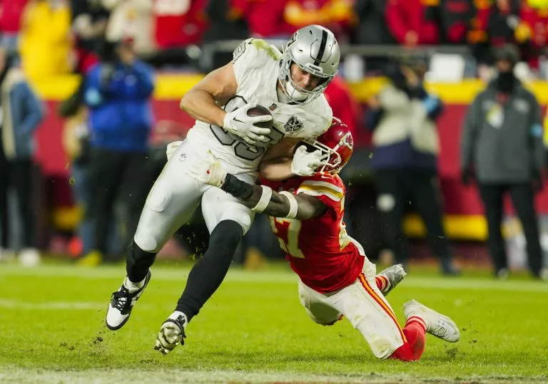 Las Vegas Raiders vs. Kansas City Chiefs, Picks and Predictions, Sunday, October 19, 2025