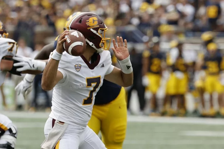 UMass Minutemen vs. Central Michigan Chippewas Picks and Prediction for Saturday, October 25, 2025