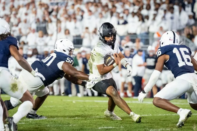 Dante Moore looks to lead the Ducks over the Hoosiers
