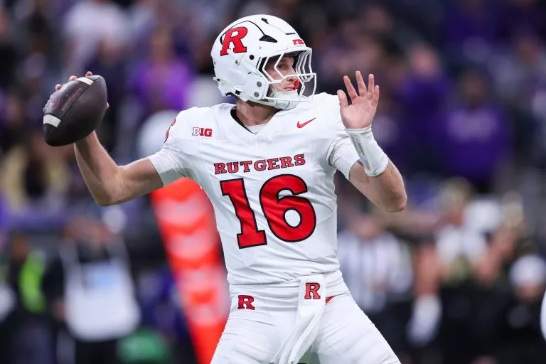 Athan Kaliakmanis looks to lead Rutgers over Oregon