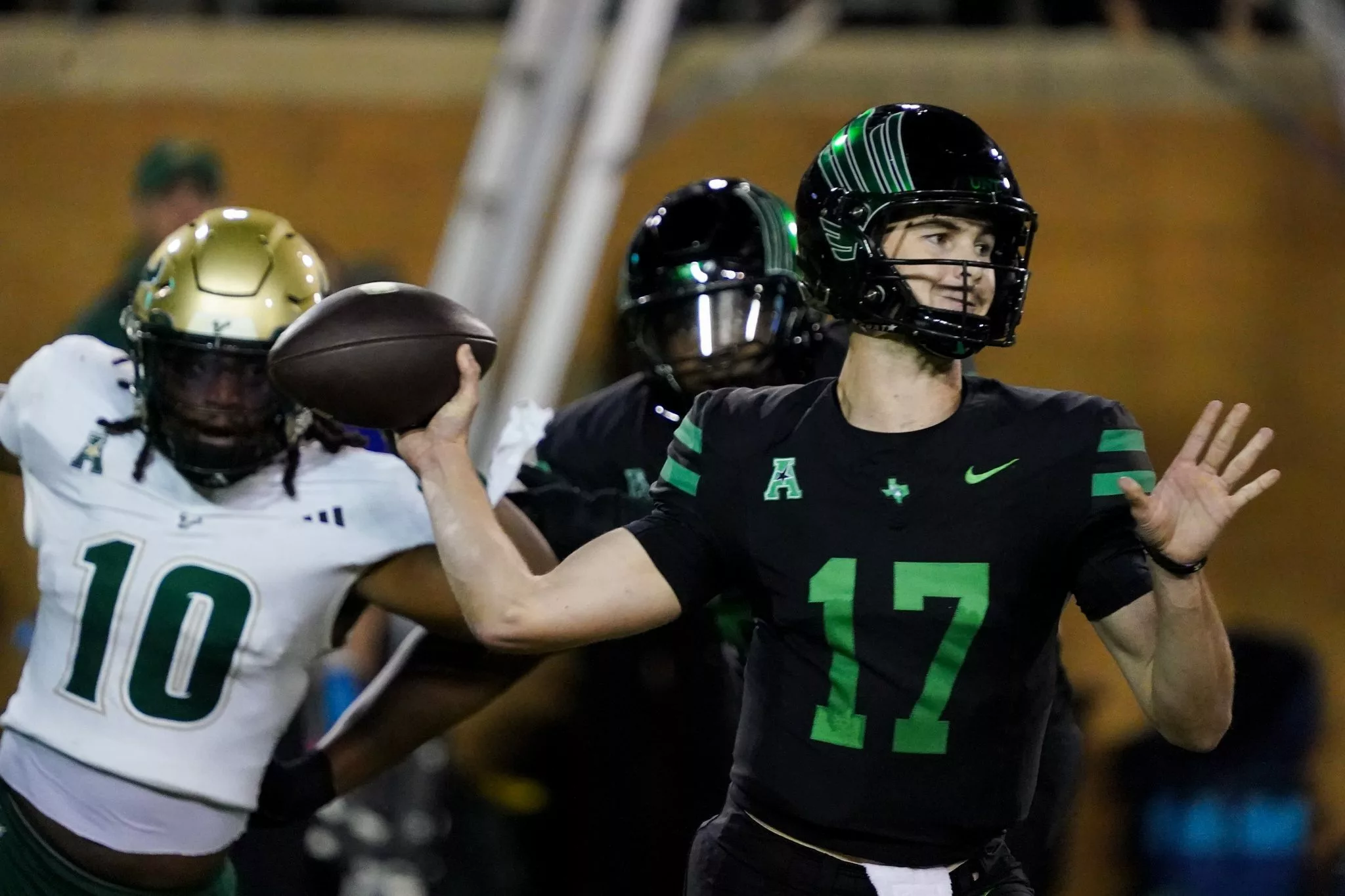 Drew Mestemaker looks to lead the Mean Green over the Midshipmen