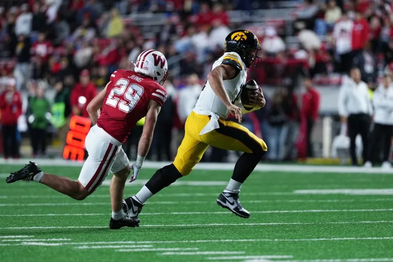 Mark Gronowski looks to lead Iowa over Penn State.