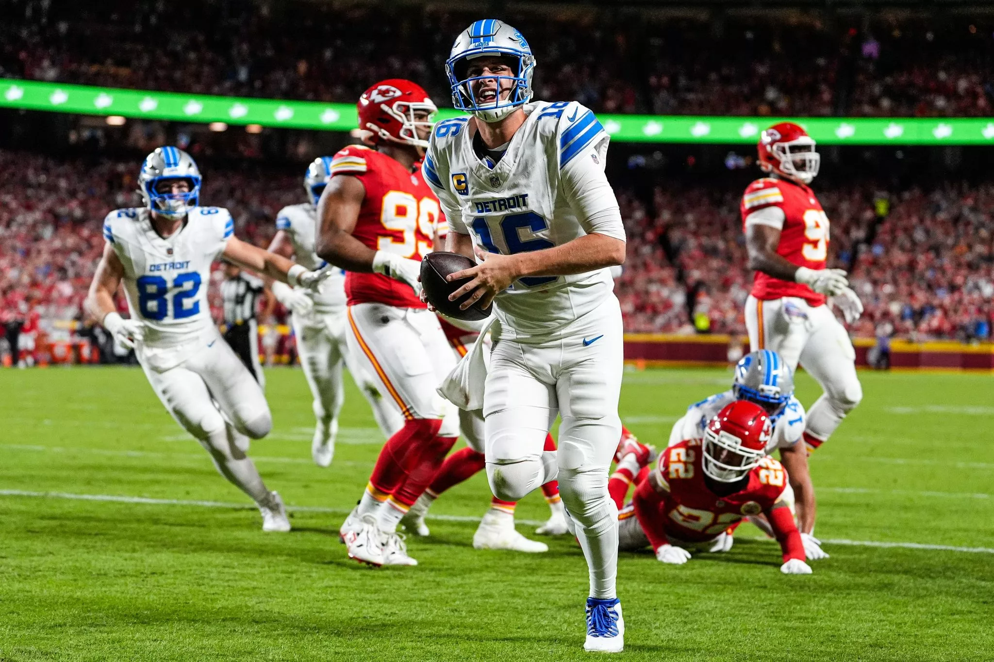 Sam Darnold looks to lead the Seahawks over the Texans
