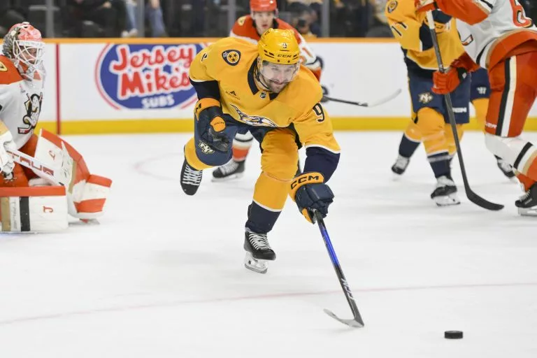Filip Forsberg looks to lead the Predators over the Kings