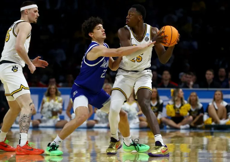 Mark Mitchell looks to lead Missouri over Minnesota
