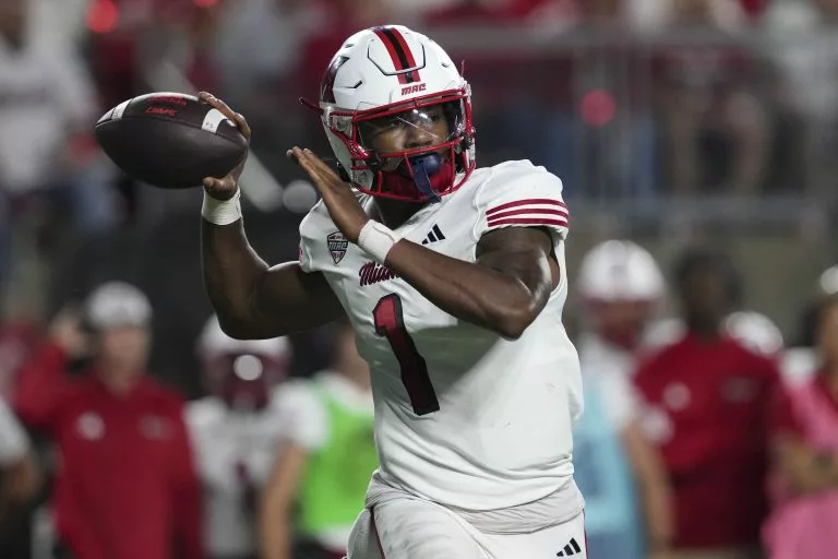 Miami-Oh looks to lead the RedHawks Over the Rockets