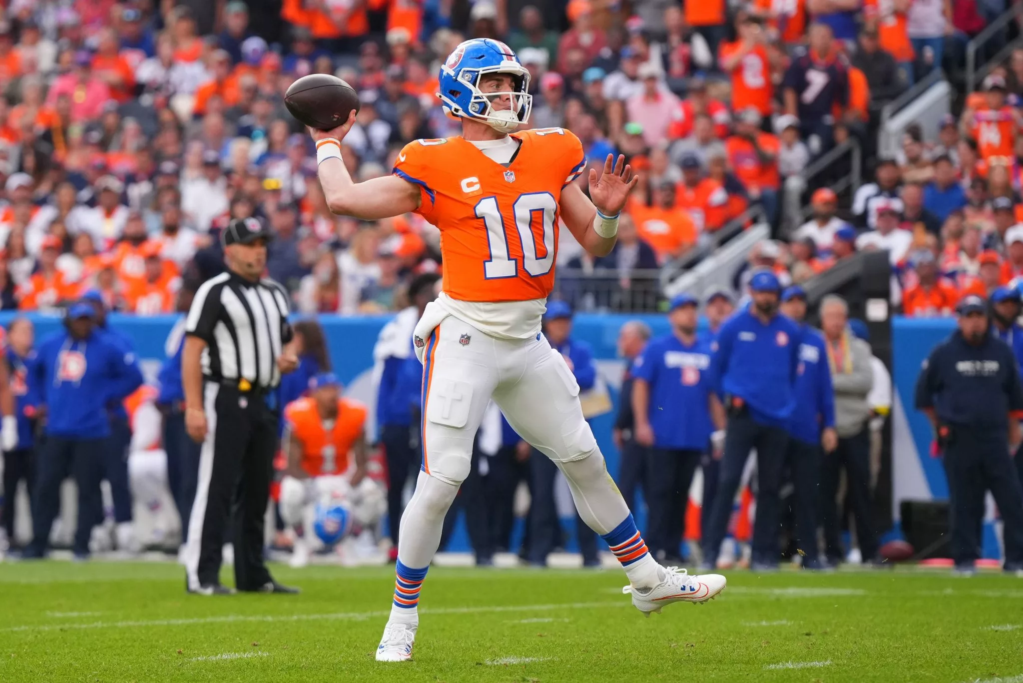 Bo Nix looks to lead the Broncos over the Texans