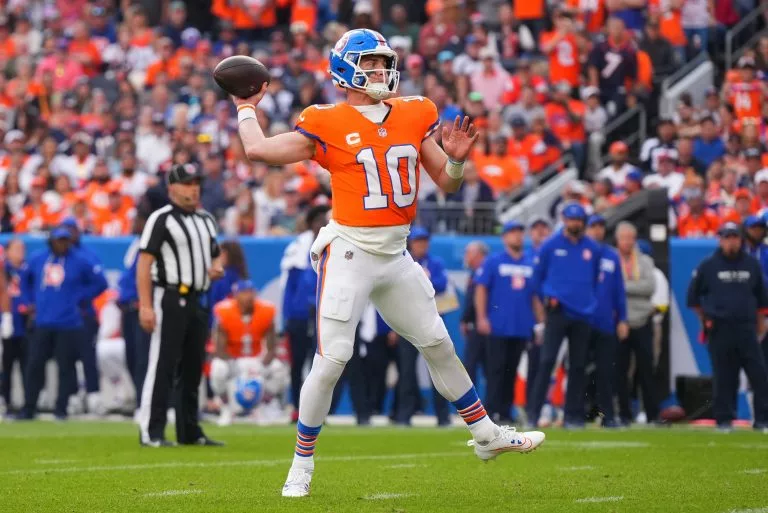 Bo Nix looks to lead the Broncos over the Texans