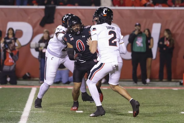 Brendan Sorsby looks to lead the Bearcats over the Wildcats