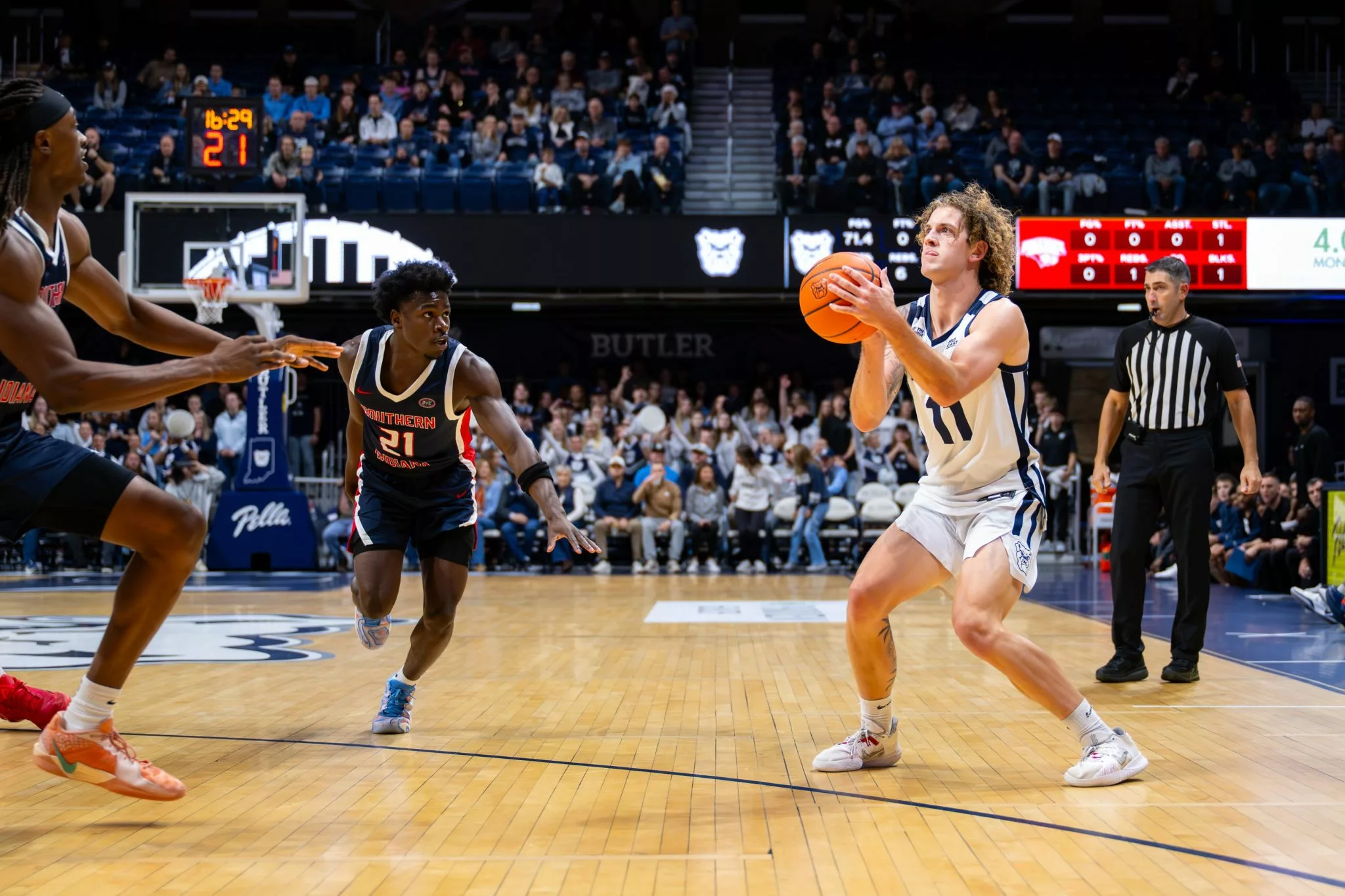Finley Bizjack looks to lead Butler over Virginia