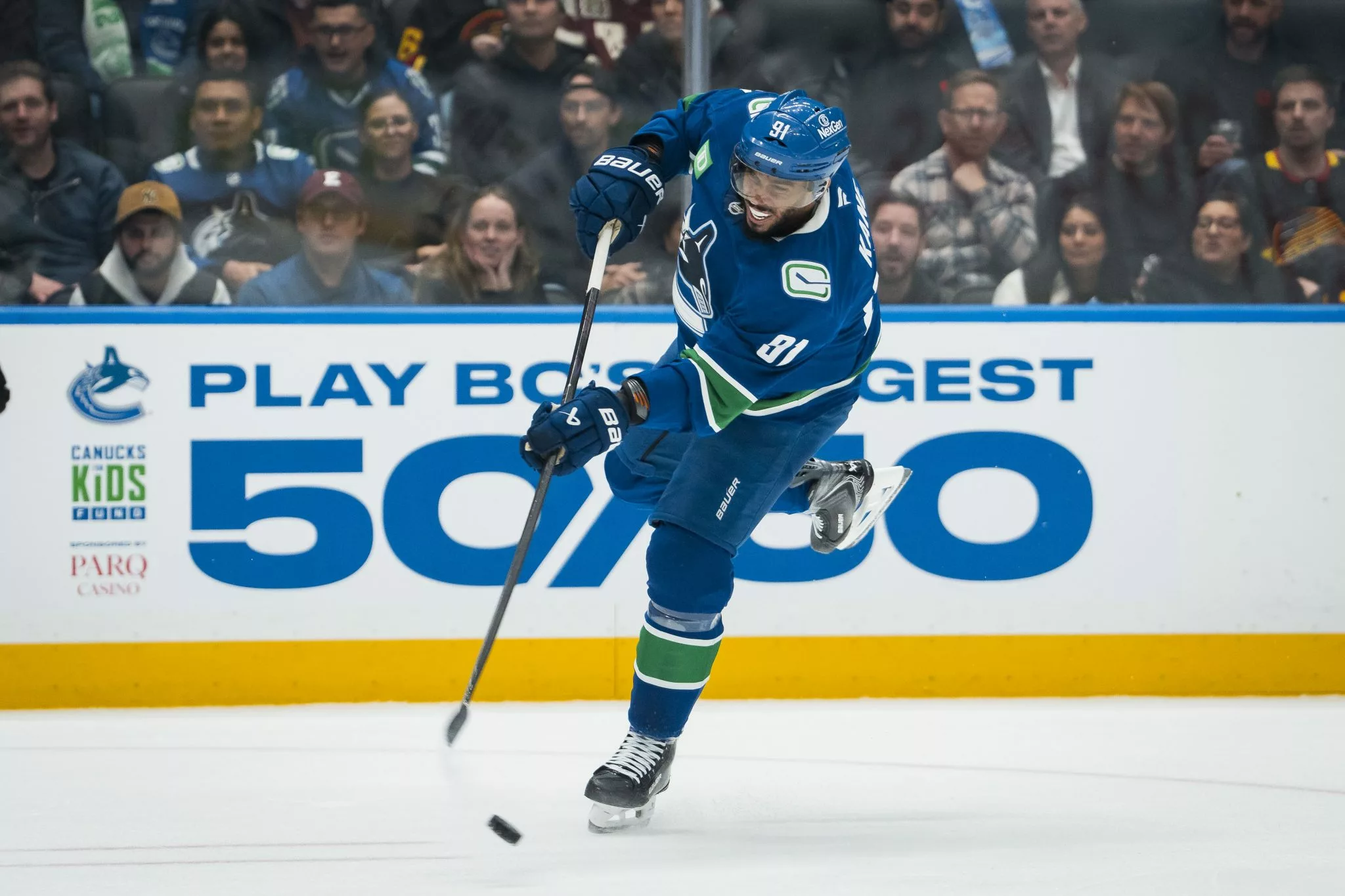 Evander Kane looks to lead the Canucks over the Blue Jackets