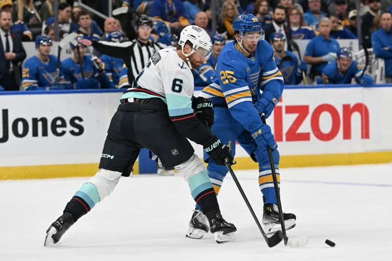 Jordan Kyrou looks to lead the Blues over the Flyers