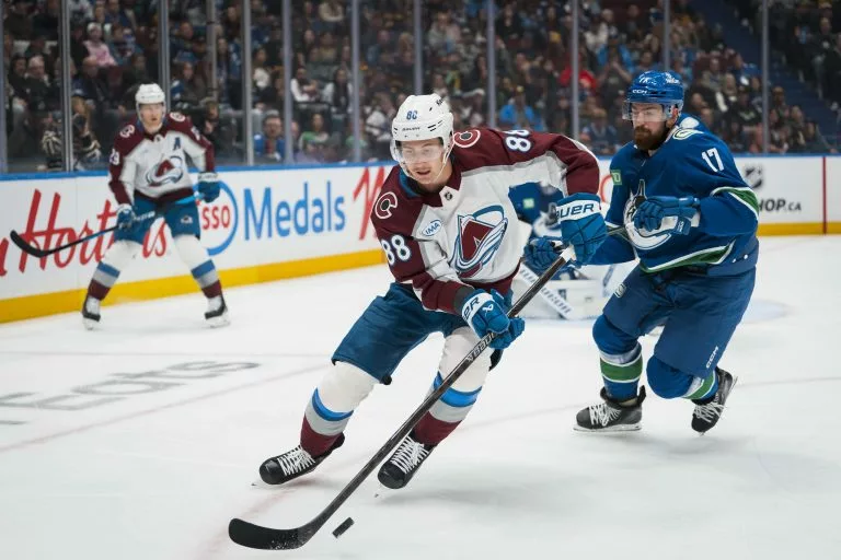 Martin Necas looks to lead the Avs over the Canucks