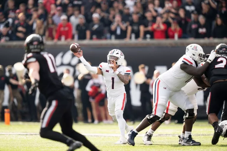 Noah Fifita looks to lead the Wildcats over the Bears