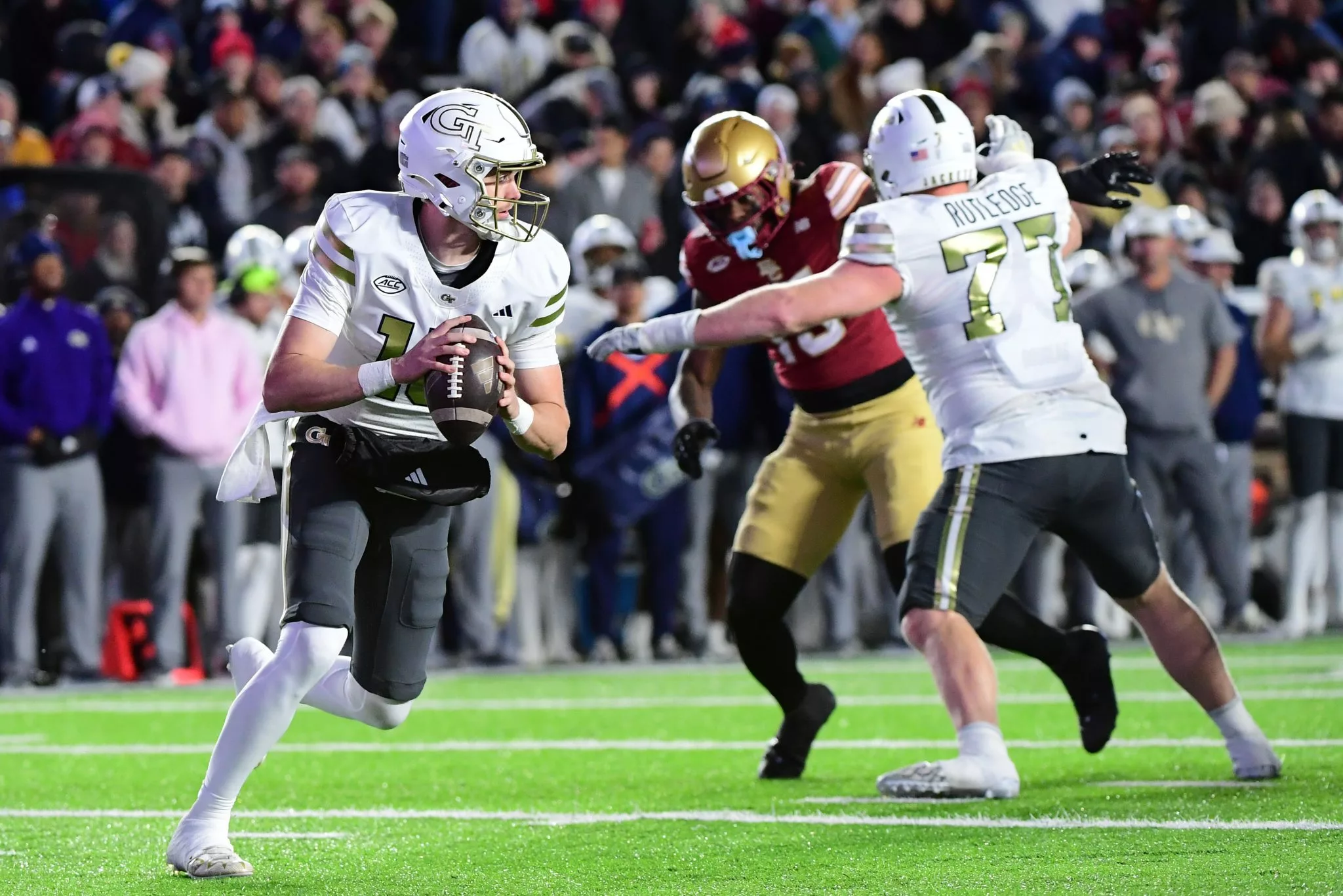 Haynes King looks to lead the Yellow Jackets over the Panthers