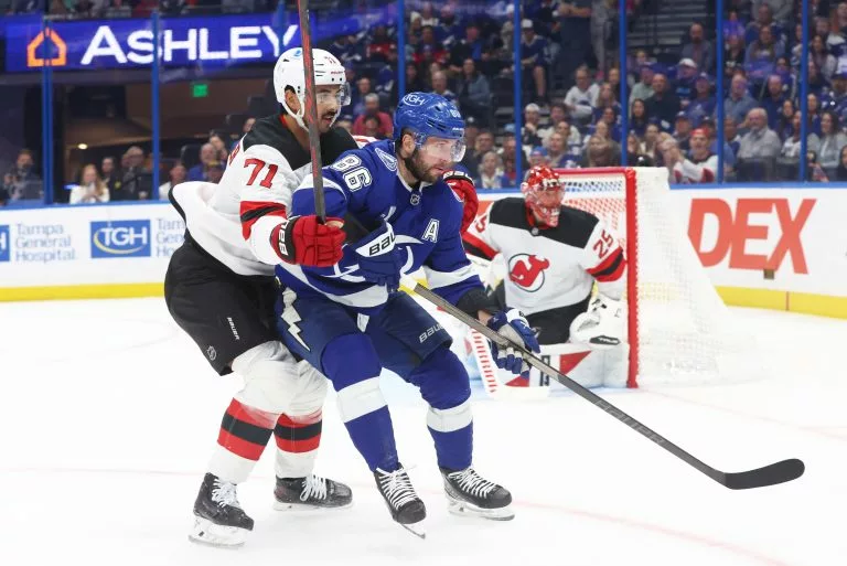 Nikita Kucherov looks to lead the Lightning over the Flyers