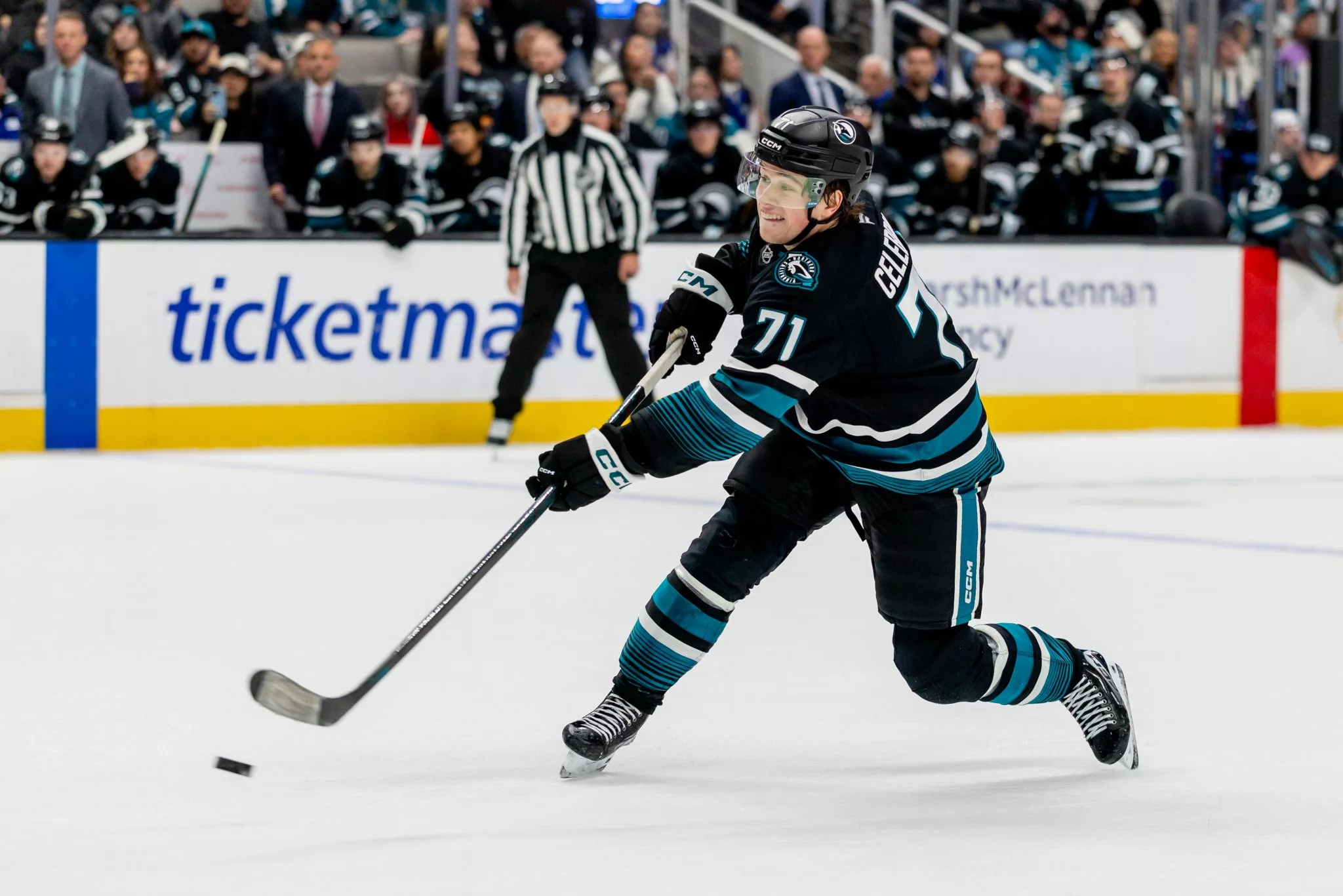 Macklin Celebrini looks to lead the Sharks over the Senators
