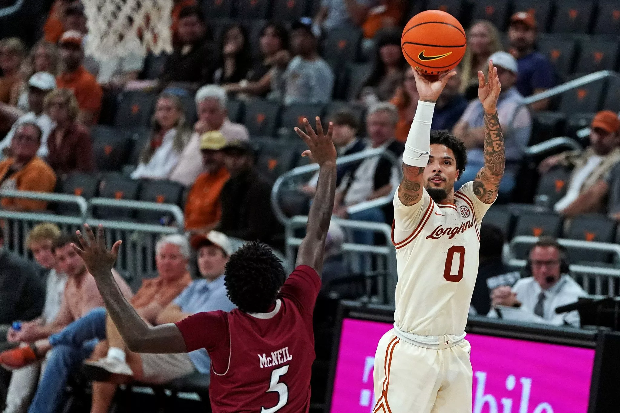 Jordan Pope looks to lead the Longhorns over the Cavaliers