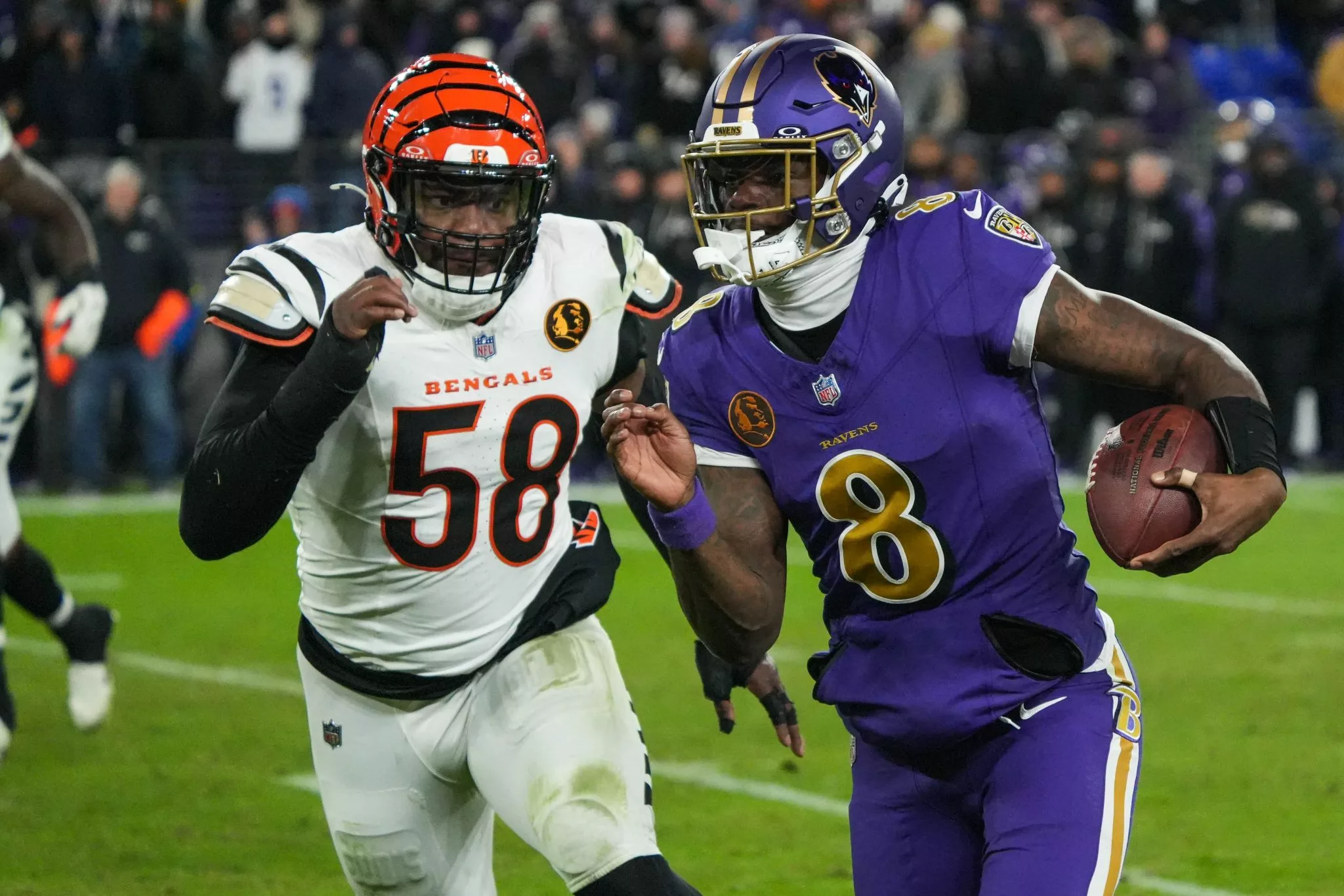 Lamar Jackson looks to lead the Raves over the Steelers