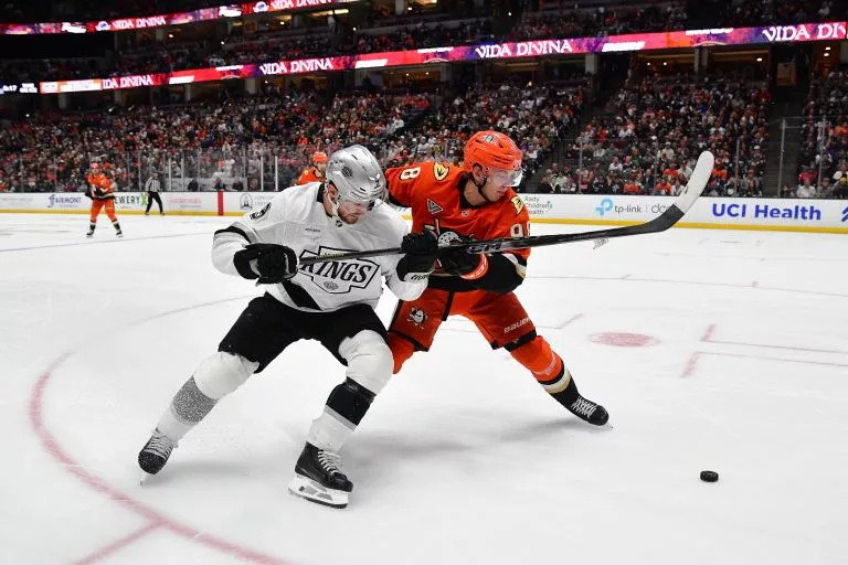 Adrian Kempe looks to lead the kings over the Blackhawks.
