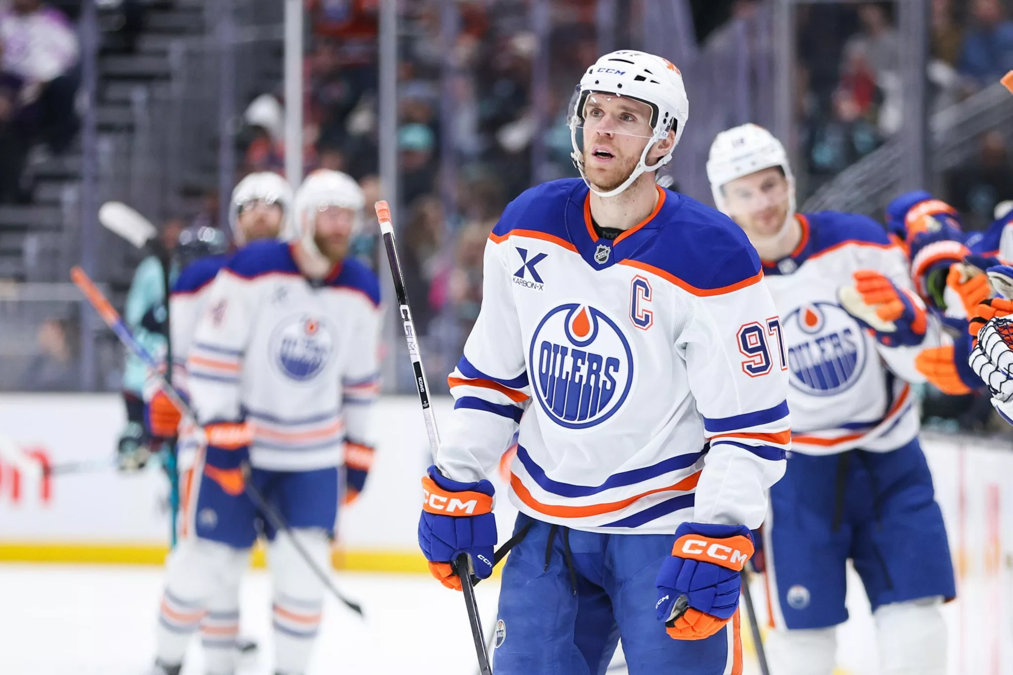Connor McDavid looks to lead the Oilers over the Jets
