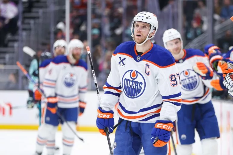 Connor McDavid looks to lead the Oilers over the Jets