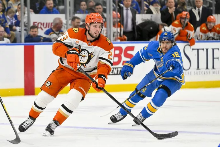 Mason McTavish looks to lead the Ducks over the Capitals