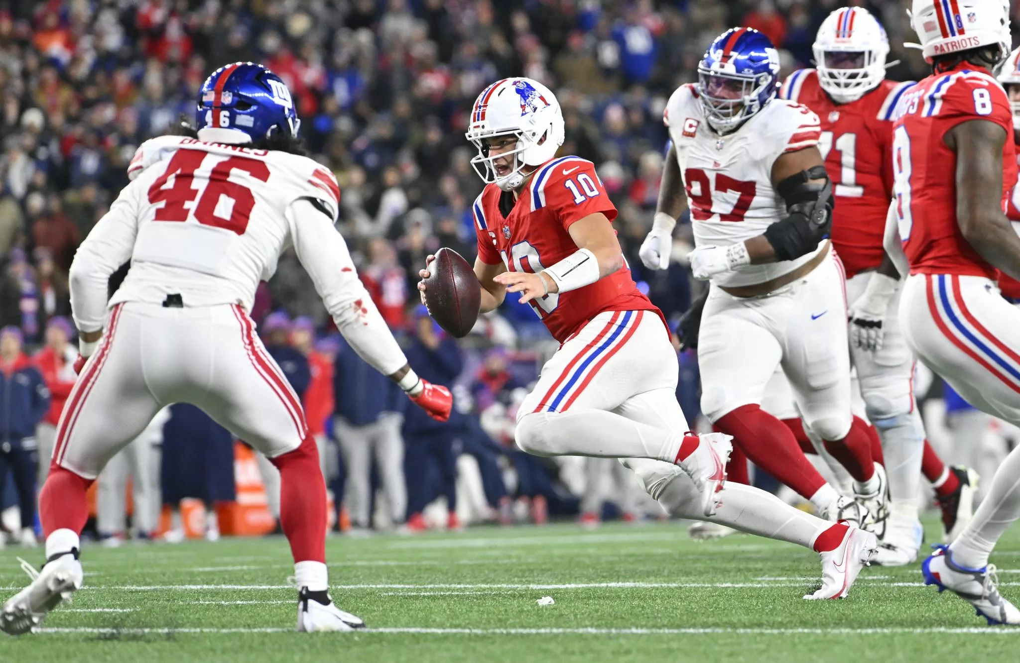Drake Maye looks to lead the Patriots over the Bills