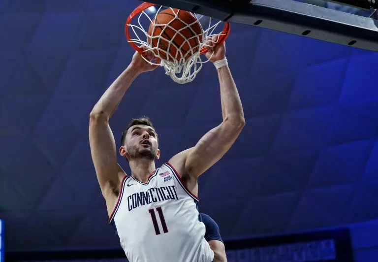 Alex Karaban looks to lead the Huskies over the Gators