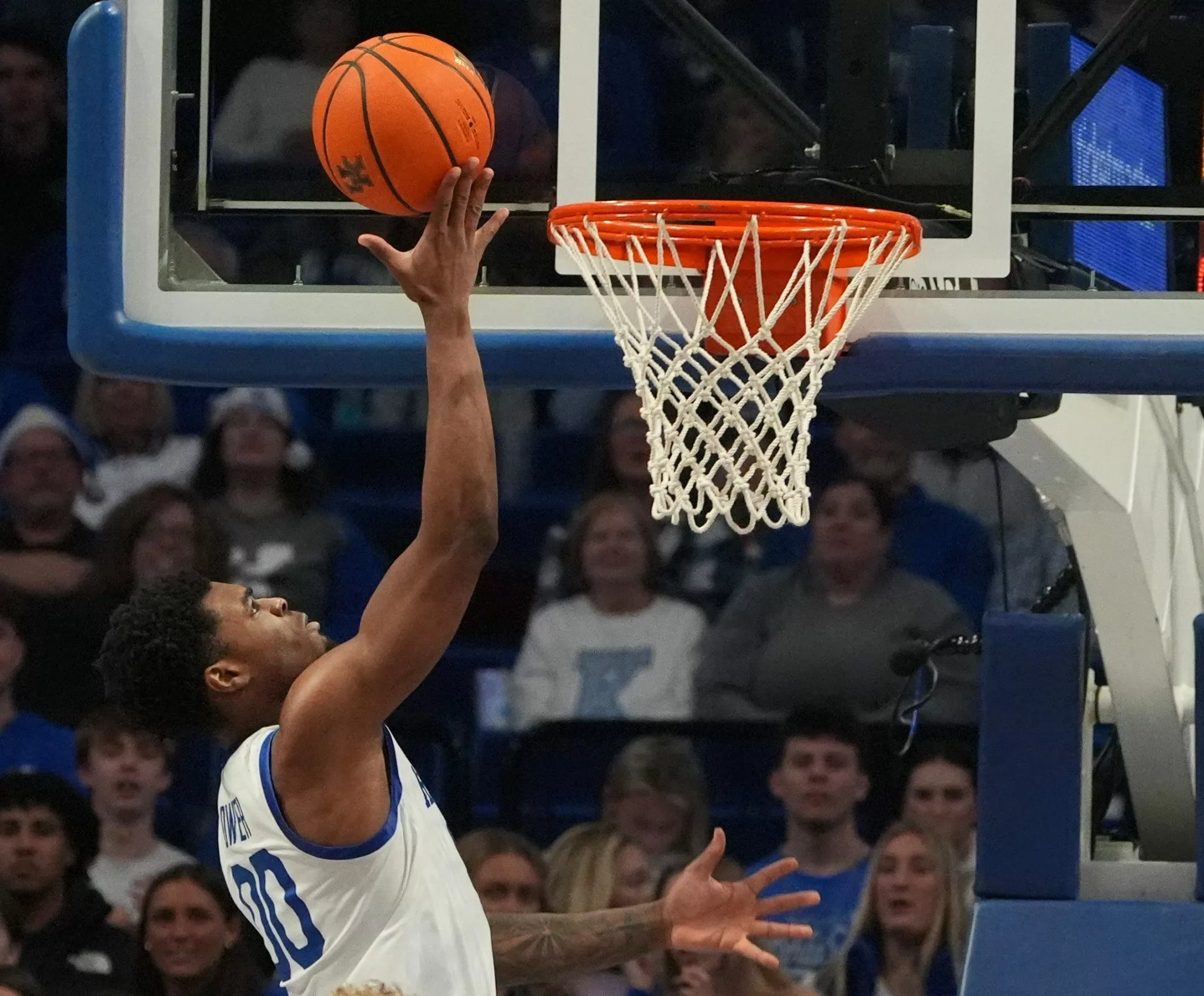 Otega Oweh looks to lead the Wildcats over the Hoosiers
