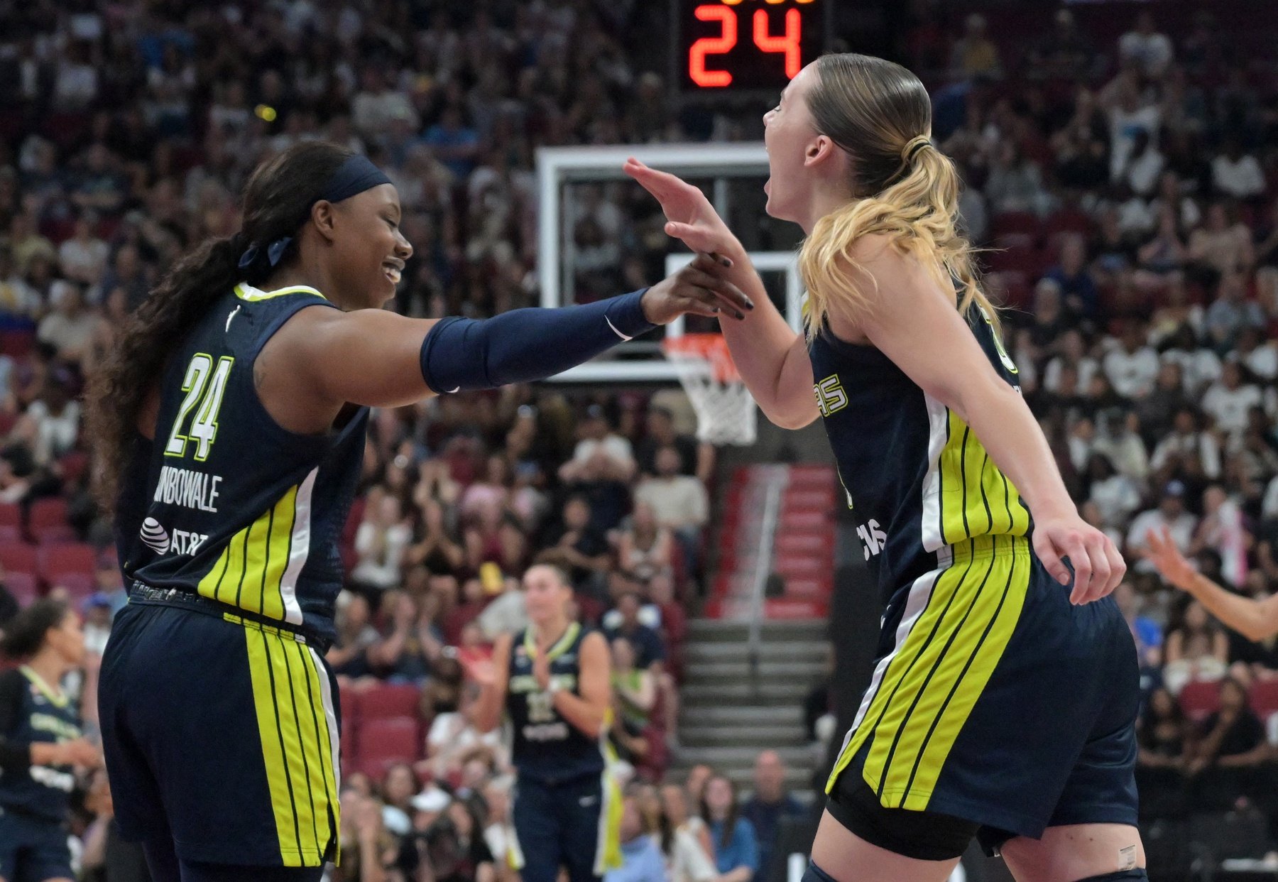Chicago Sky vs Dallas Wings